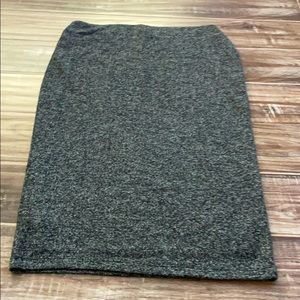 Black and white pencil midi skirt